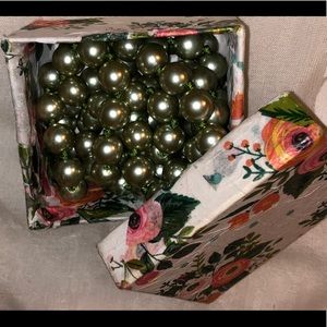 Green Pearl Long strand necklace